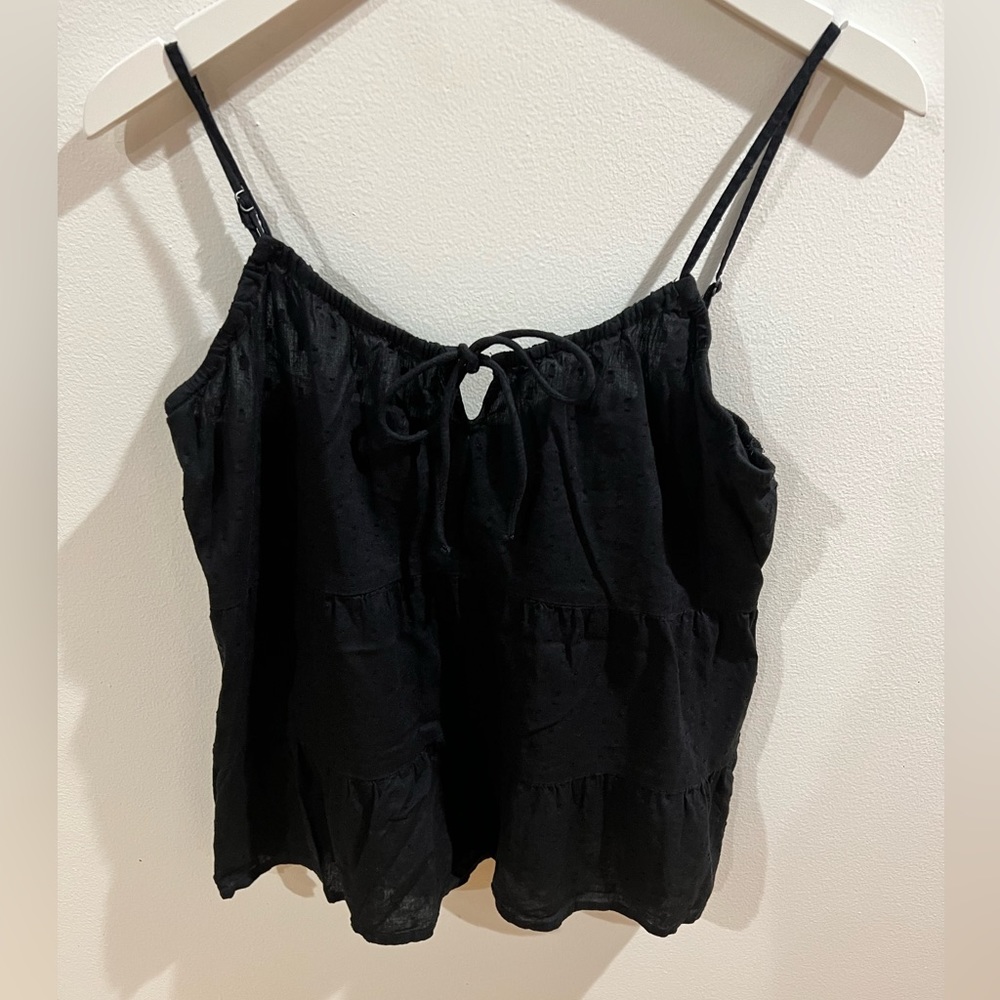 OLD NAVY EYELET TANK TOP!